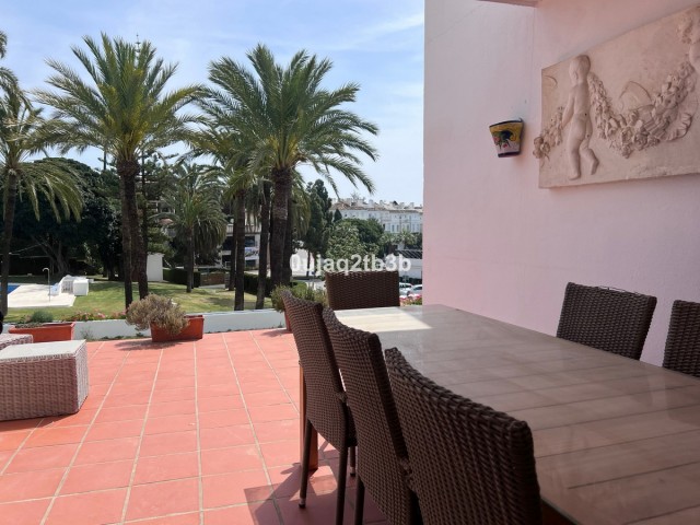 4 Slaapkamer Appartement in Nueva Andalucía