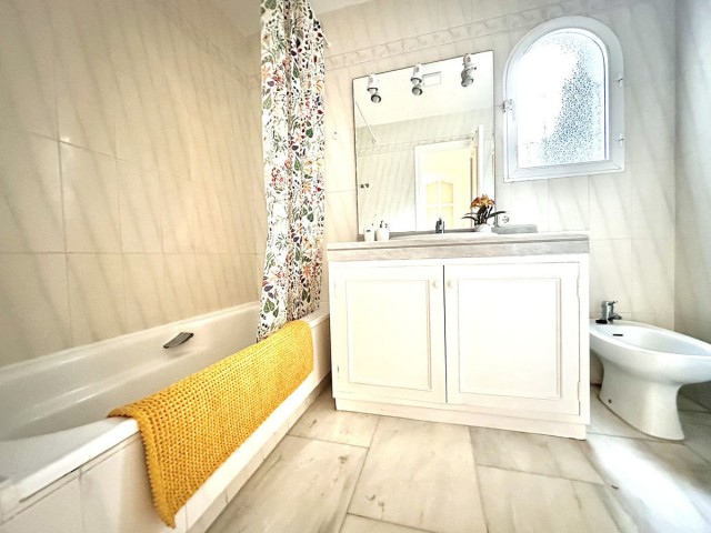 4 Schlafzimmer Reihenhaus in Calahonda