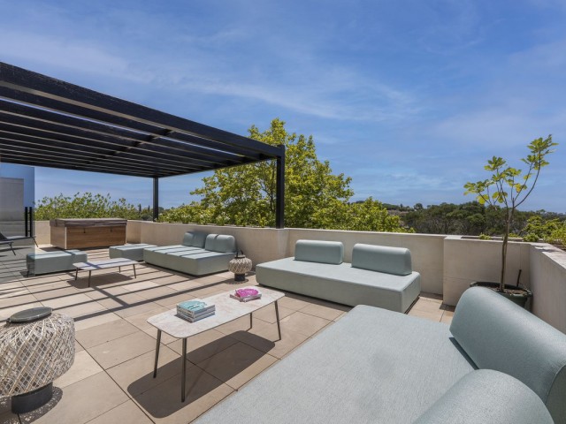 5 Bedrooms Townhouse in Sotogrande