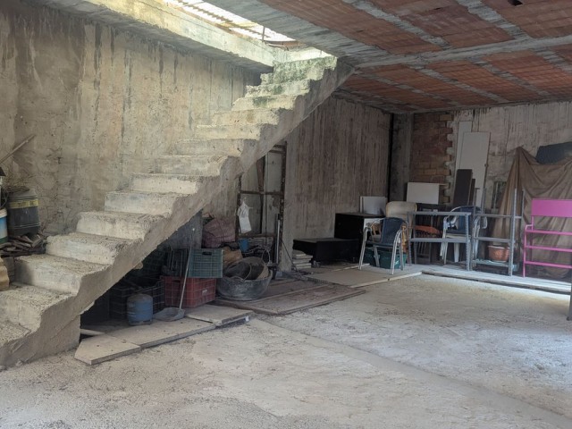 Commercial in Las Lagunas