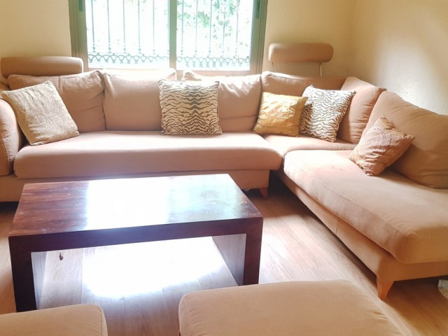 5 Bedrooms Villa in Elviria