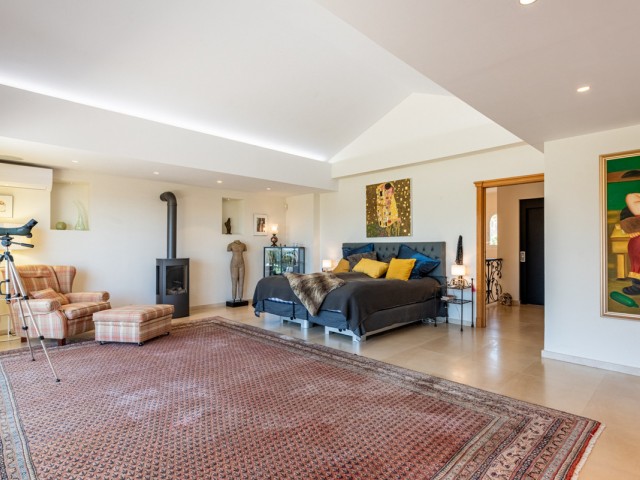 4 Bedrooms Villa in Nueva Andalucía