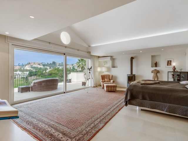4 Bedrooms Villa in Nueva Andalucía