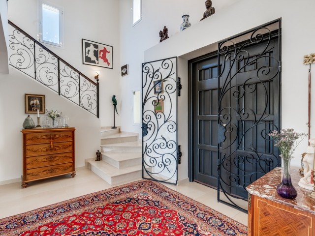 4 Bedrooms Villa in Nueva Andalucía