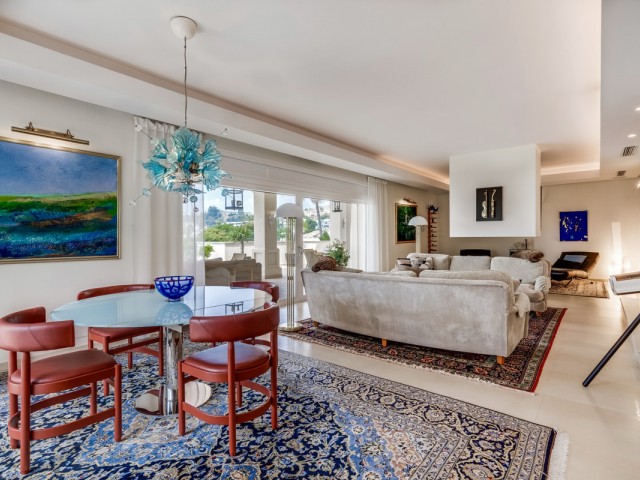 4 Bedrooms Villa in Nueva Andalucía