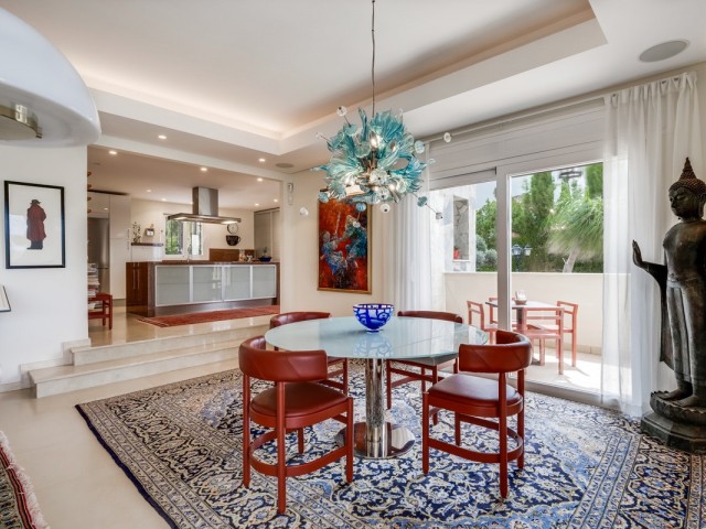 4 Bedrooms Villa in Nueva Andalucía