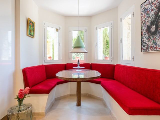 4 Bedrooms Villa in Nueva Andalucía