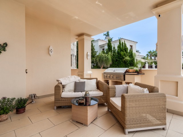 4 Bedrooms Villa in Nueva Andalucía