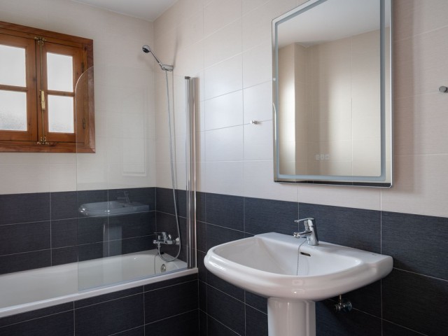 5 Sovrums Radhus i Estepona