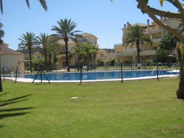 3 Makuuhuoneen Huoneisto San Roque Club