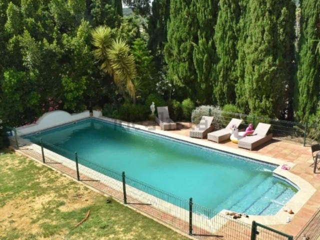 4 Soveroms Villa i San Roque