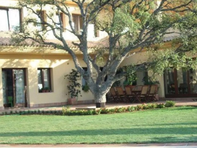 4 Soveroms Villa i San Roque