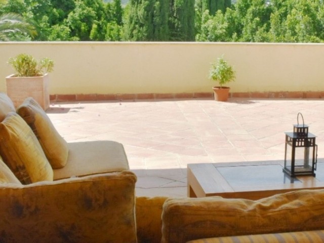 Villa avec 4 Chambres  à San Roque