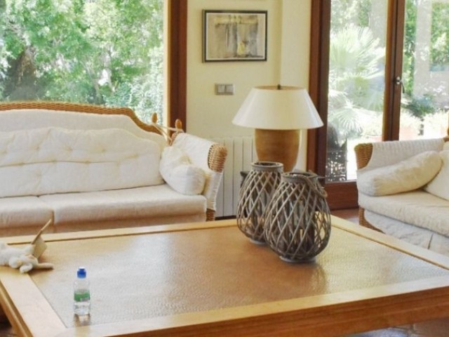 Villa avec 4 Chambres  à San Roque