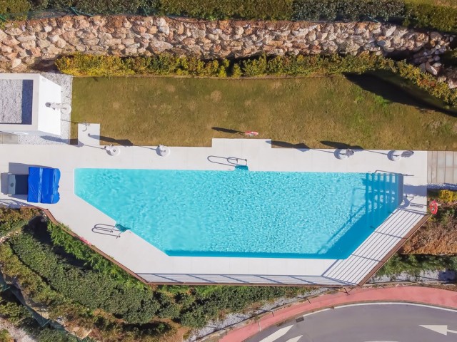 Ático con 3 Dormitorios  en Istán