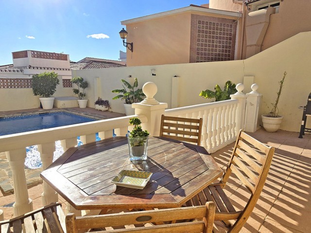 6 Bedrooms Villa in Benalmadena Costa