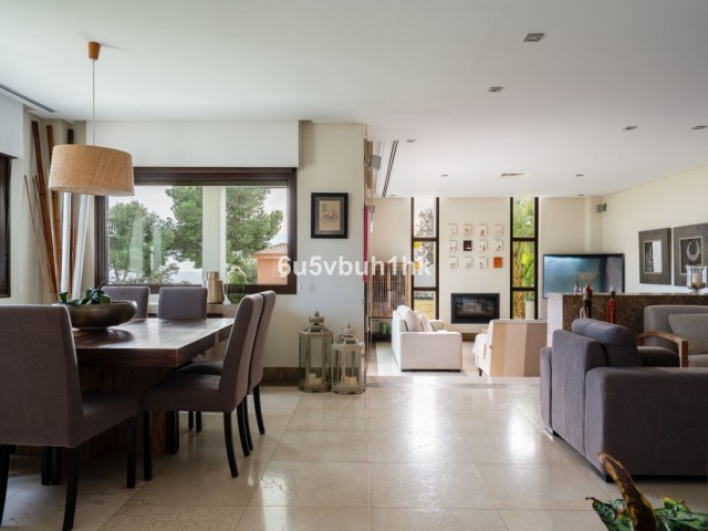 Villa avec 6 Chambres  à Málaga
