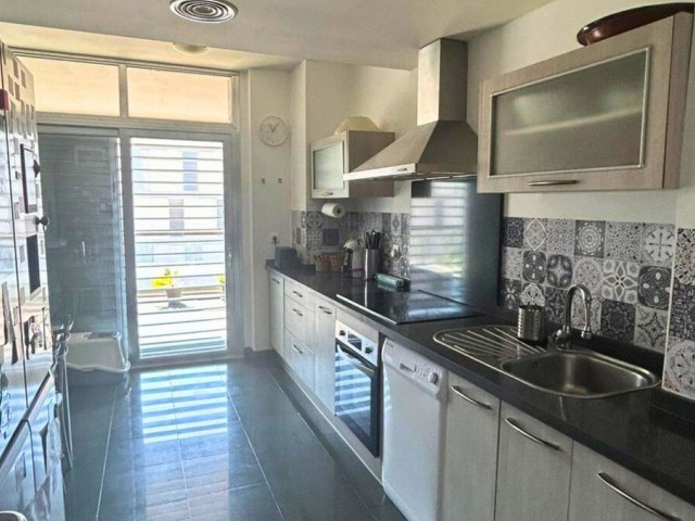 3 Bedrooms Apartment in La Duquesa