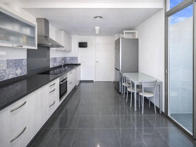 Appartement avec 3 Chambres  à La Duquesa