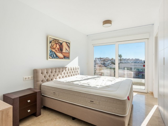 4 Makuuhuoneen Rivitalo Calahonda