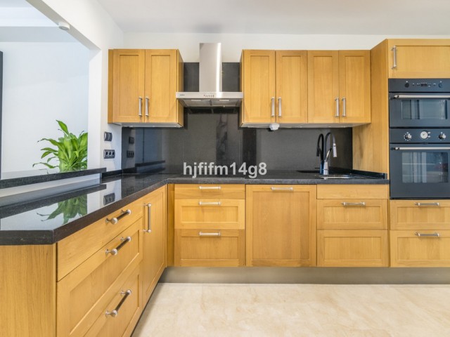 2 Sovrums Lägenhet i Nueva Andalucía