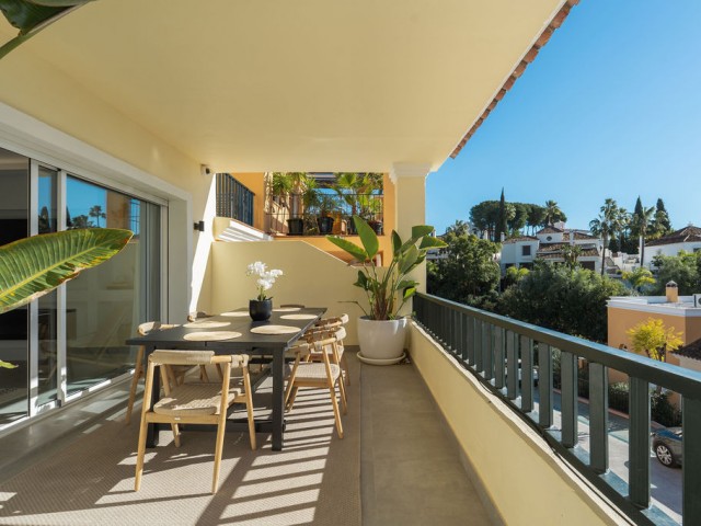 4 Bedrooms Townhouse in Nueva Andalucía