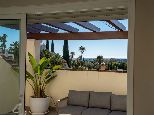 4 Bedrooms Townhouse in Nueva Andalucía