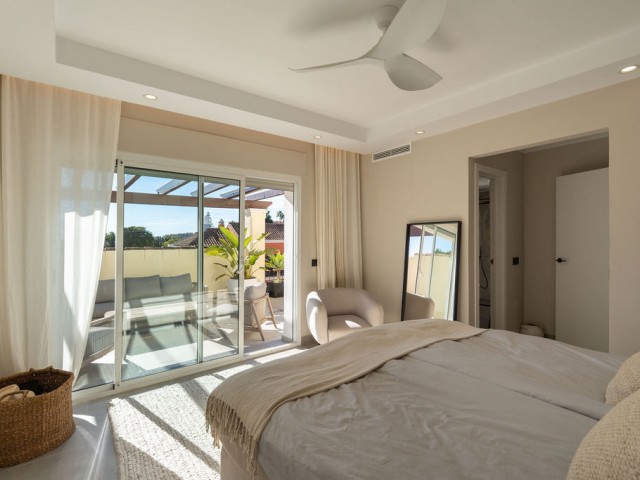 4 Makuuhuoneen Rivitalo Nueva Andalucía