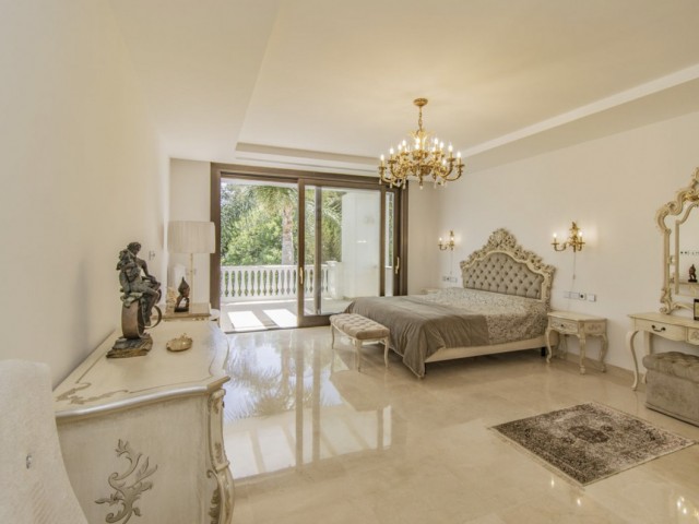 6 Schlafzimmer Villa in Guadalmina Baja