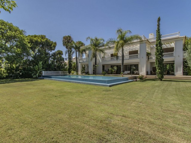 6 Schlafzimmer Villa in Guadalmina Baja