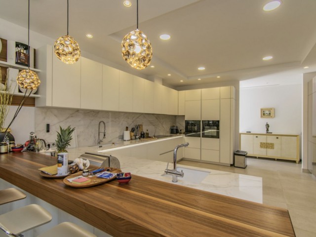 6 Schlafzimmer Villa in Guadalmina Baja