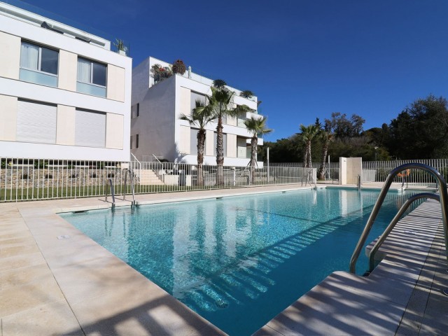 3 Bedrooms Apartment in Elviria