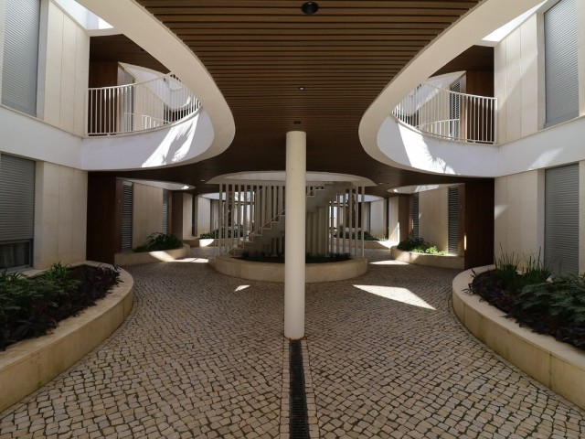 3 Bedrooms Apartment in Elviria