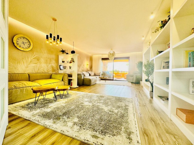 Appartement avec 3 Chambres  à Bahía de Marbella