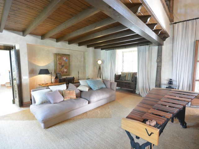 7 Makuuhuoneen Huvila Estepona