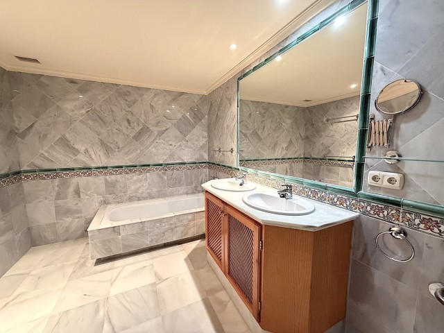 Appartement avec 2 Chambres  à Monte Halcones