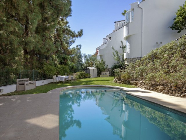 2 Bedrooms Townhouse in Calahonda