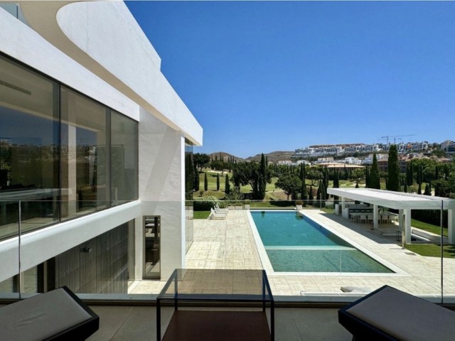 6 Slaapkamer Villa in Los Flamingos