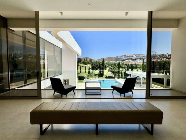 6 Slaapkamer Villa in Los Flamingos