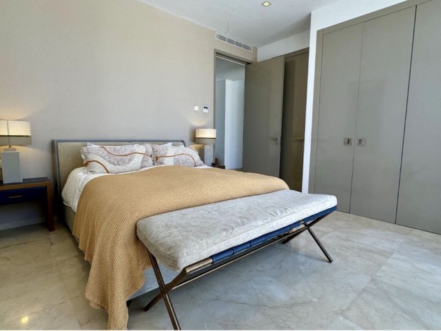 6 Slaapkamer Villa in Los Flamingos