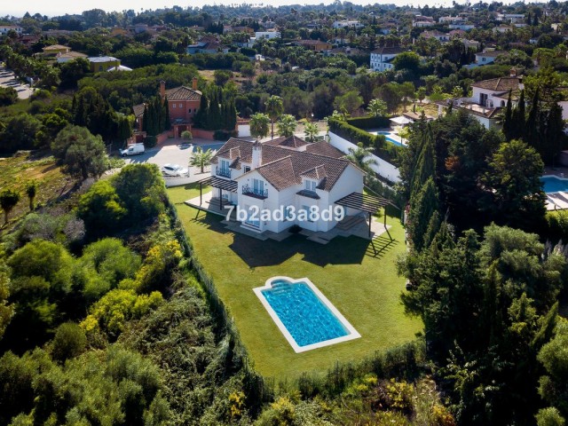 6 Bedrooms Villa in Sotogrande Costa