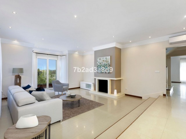 6 Bedrooms Villa in Sotogrande Costa