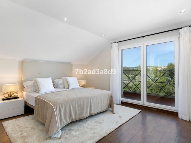 6 Bedrooms Villa in Sotogrande Costa