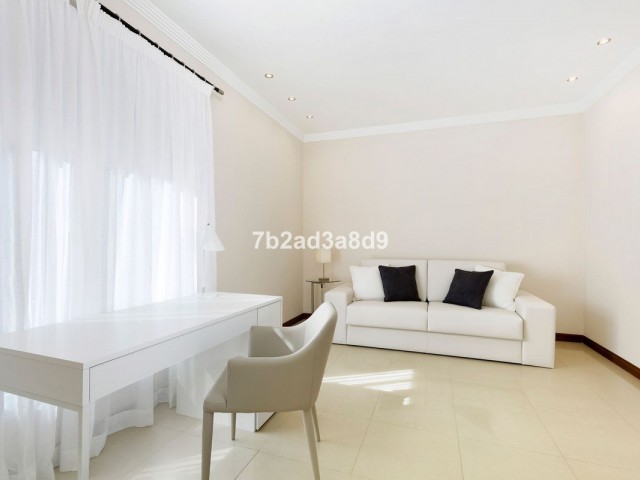 6 Bedrooms Villa in Sotogrande Costa