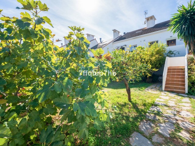 4 Bedrooms Townhouse in Estepona