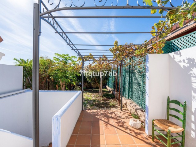 4 Bedrooms Townhouse in Estepona