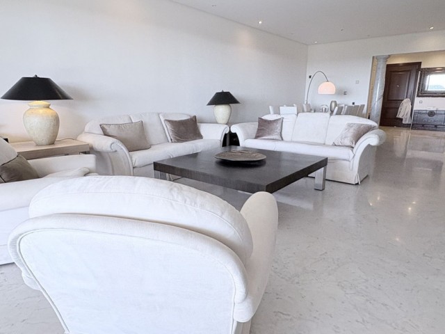 3 Bedrooms Apartment in Los Monteros