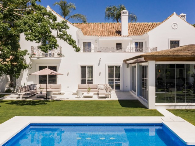 6 Bedrooms Villa in Nueva Andalucía