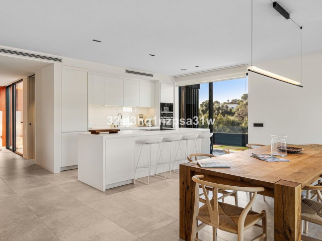 Ático con 4 Dormitorios  en Sotogrande