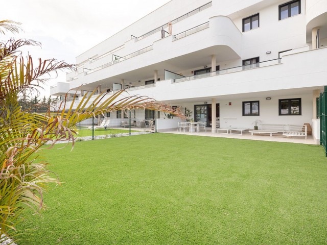 2 Bedrooms Apartment in Estepona
